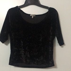 Charolette Ruess Velvet Top Size Medium
